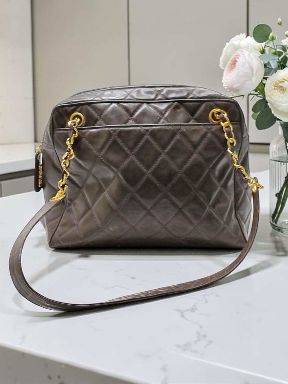 CHANEL Vintage Brown Quilted Lambskin Camera Bag Series 4 - Picture 4 of 16